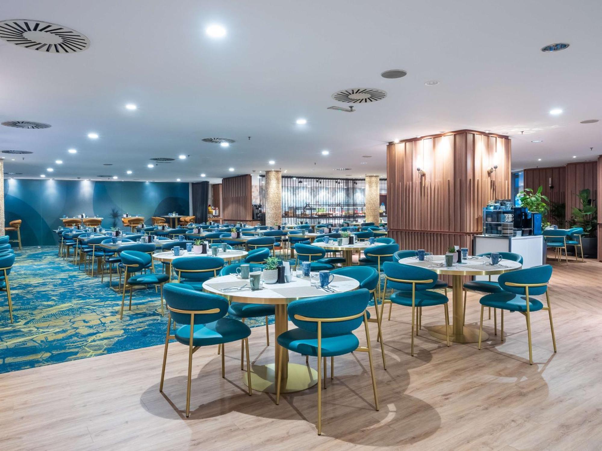 Hilton Diagonal Mar Hotel 4*